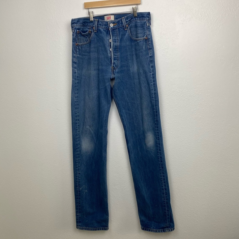Men’s Blue Levi’s 501s size 35 W 40 L